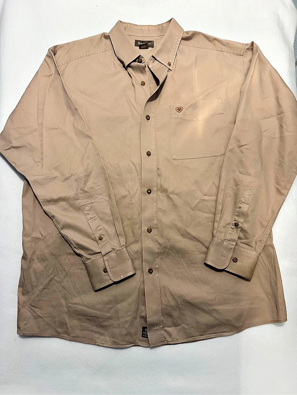 Ariat Men's Casual Series Solid Twill Long Sleeve Button Down Shirt Casual